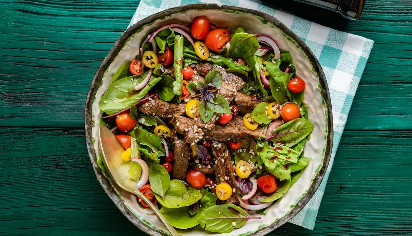 ETLİ SALATA - DİLİMLİ ET PARÇALARI İLE